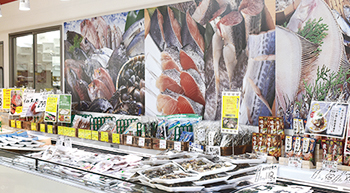鮮魚専門スタッフ